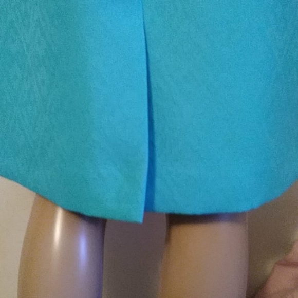 Turquoise Tahari-Levine dress. - Picture 4 of 5